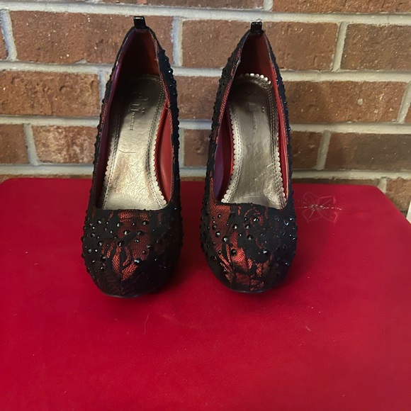 Platform pump size 7 1/2 by shi- Journey - Picture 2 of 6